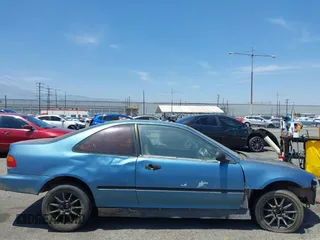 1994 Honda Civic DX z VIN 2HGEJ2122RH524243, wystawiony jako IAAI lot #42483854 z przebiegiem Nie podano mil oraz . Historia ofert i sprzedaży dostępna na DreamBid. Obrazek 14.
