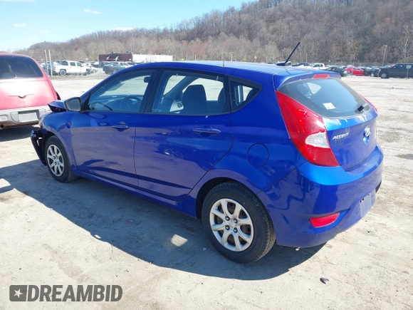 2012 Hyundai Accent GS z VIN KMHCT5AE6CU016983, wystawiony jako IAAI lot #41811208 z przebiegiem 129 152 mil mil oraz . Historia ofert i sprzedaży dostępna na DreamBid. Obrazek 3.