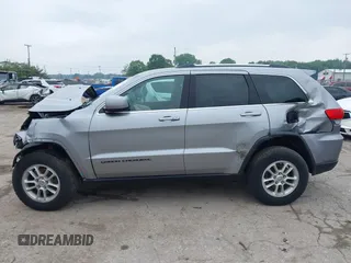 2018 Jeep Grand Cherokee Laredo z VIN 1C4RJFAG0JC129021, wystawiony jako IAAI lot #42413165 z przebiegiem 103 743 mil mil oraz . Historia ofert i sprzedaży dostępna na DreamBid. Obrazek 13.