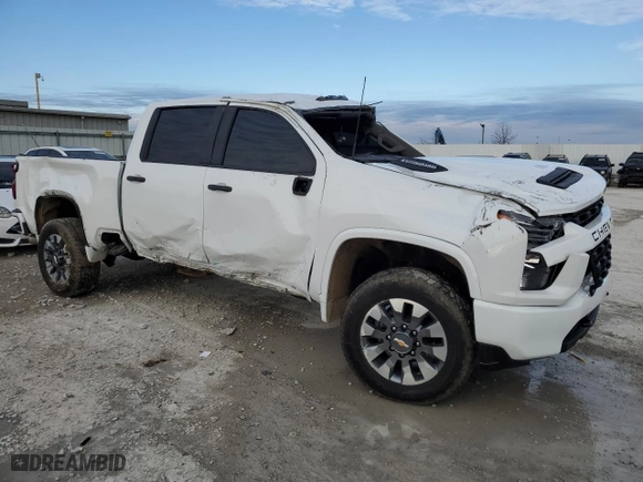 2021 Chevrolet Silverado 2500HD Custom with VIN 1GC4YMEY6MF310348, listed as a Copart auction lot 83660174 with 40,032 mi miles and Salvage Title. Bid and sale history available at carsss.com. Image 4.