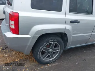 2009 Jeep Patriot Sport z VIN 1J4FT28B29D110728, wystawiony jako IAAI lot #42264825 z przebiegiem 194 459 mil mil oraz . Historia ofert i sprzedaży dostępna na DreamBid. Obrazek 6.