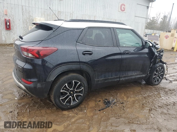 2021 Chevrolet TrailBlazer ACTIV with VIN KL79MSSLXMB035957, listed as a Copart auction lot 46908425 with 69,742 mi miles and Salvage Title. Bid and sale history available at DreamBid. Image 3.