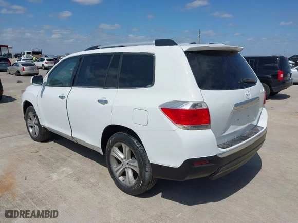 2011 Toyota Highlander Limited with VIN 5TDYK3EH4BS049750, listed as a IAAI auction lot 41787928 with 1 mi miles. Bid and sale history available at carsss.com. Image 3.