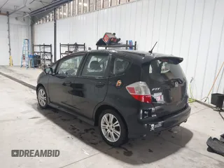2010 Honda Fit Sport с VIN JHMGE8H48AC007735, выставлен на аукционе IAAI как лот 42314822 с пробегом Не указан миль и . История ставок и продаж доступна на DreamBid. Изображение 3.