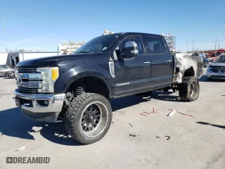 2017 Ford Super Duty F-250 SRW Lariat with VIN 1FT7W2BT4HEB88519, listed as a Copart auction lot 47769205 with 72,243 mi miles and Salvage Title. Bid and sale history available at carsss.com. Image 1.