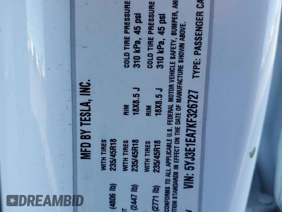 2019 Tesla Model 3 Mid Range z VIN 5YJ3E1EA7KF326727, wystawiony jako Copart lot #56243505 z przebiegiem 49 009 mil mil oraz Szkoda całkowita • Salvage title. Historia ofert i sprzedaży dostępna na DreamBid. Obrazek 13.