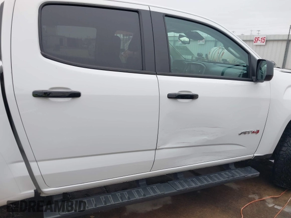 2021 GMC Canyon 4WD AT4 w/Leather with VIN 1GTG6FEN6M1154040, listed as a IAAI auction lot 41209527 with 29,484 mi miles. Bid and sale history available at carsss.com. Image 13.