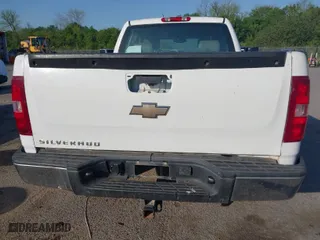 2008 Chevrolet Silverado 1500 Work Truck with VIN 1GCEC19C38Z328052, listed as a IAAI auction lot 42021879 with 321,527 mi miles. Bid and sale history available at carsss.com. Image 6.