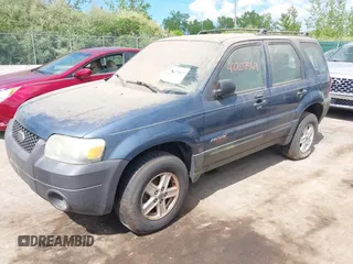 2005 Ford Escape XLS Value с VIN 1FMYU02Z95KB06733, выставлен на аукционе IAAI как лот 42207569 с пробегом 135 083 миль миль и . История ставок и продаж доступна на DreamBid. Изображение 2.