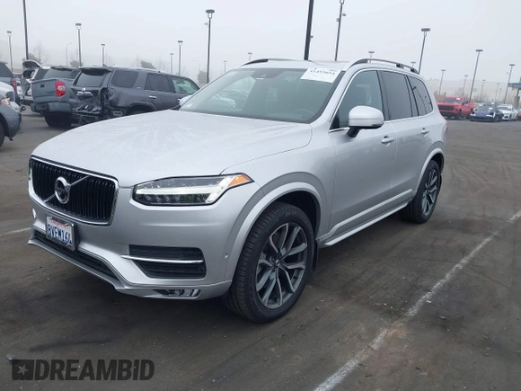 2018 Volvo XC90 Momentum with VIN YV4102PKXJ1343155, listed as a IAAI auction lot 41493054 with 73,243 mi miles. Bid and sale history available at carsss.com. Image 17.