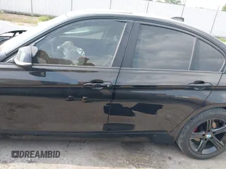 2015 BMW 3 Series 328i с VIN WBA3A5G57FNS89315, выставлен на аукционе IAAI как лот 42293358 с пробегом Не указан миль и . История ставок и продаж доступна на DreamBid. Изображение 14.