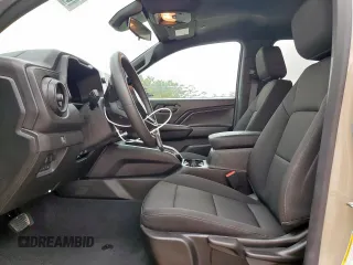 2024 Chevrolet Colorado 4WD Trail Boss z VIN 1GCPTEEK0R1118182, wystawiony jako Copart lot #57775425 z przebiegiem 2 590 mil mil oraz Szkoda całkowita • Salvage title. Historia ofert i sprzedaży dostępna na DreamBid. Obrazek 7.