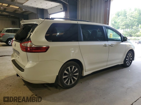 2018 Toyota Sienna XLE with VIN 5TDDZ3DC9JS204307, listed as a Copart auction lot 57327715 with 70,886 mi miles and Salvage title. Bid and sale history available at DreamBid. Image 3.