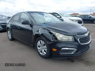 2015 Chevrolet Cruze LS z VIN 1G1PA5SH4F7155493, wystawiony jako IAAI lot #42202780 z przebiegiem 179 528 mil mil oraz . Historia ofert i sprzedaży dostępna na DreamBid. Obrazek 6.