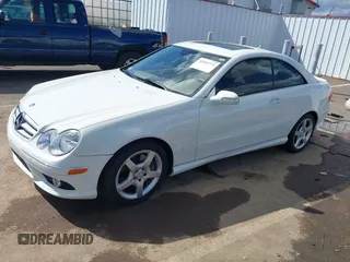2008 Mercedes-Benz CLK 350 with VIN WDBTJ56H68F245431, listed as a IAAI auction lot 42085771 with 38,540 mi miles and . Bid and sale history available at DreamBid. Image 2.