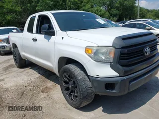 2016 Toyota Tundra SR z VIN 5TFRM5F13GX104380, wystawiony jako IAAI lot #42387461 z przebiegiem 320 079 mil mil oraz . Historia ofert i sprzedaży dostępna na DreamBid. Obrazek 1.