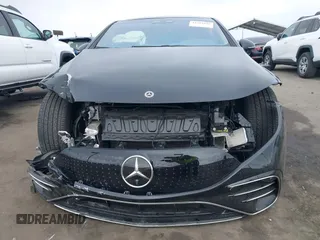 2024 Mercedes-Benz EQS 450 z VIN W1KCG2EB5RA046256, wystawiony jako IAAI lot #41203235 z przebiegiem 5 332 mil mil oraz . Historia ofert i sprzedaży dostępna na DreamBid. Obrazek 13.