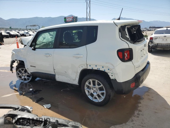 2023 Jeep Renegade Latitude z VIN ZACNJDB10PPP59961, wystawiony jako Copart lot #61457135 z przebiegiem Nie podano mil oraz Szkoda całkowita • Salvage title. Historia ofert i sprzedaży dostępna na DreamBid. Obrazek 2.