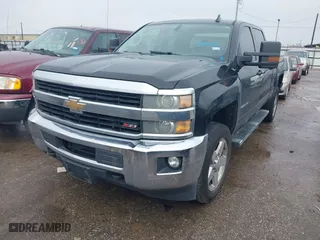 2015 Chevrolet Silverado 2500HD LT with VIN 1GC1KVEG5FF640597, listed as a IAAI auction lot 41462767 with 231,786 mi miles. Bid and sale history available at carsss.com. Image 19.