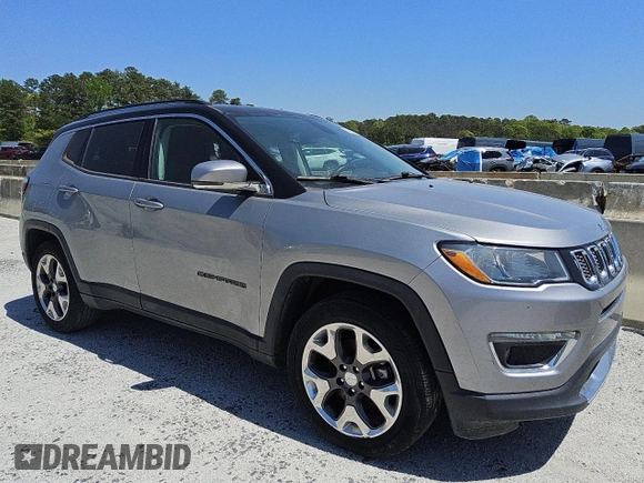 2020 Jeep Compass Limited with VIN 3C4NJCCB4LT211159, listed as a Copart auction lot 50300855 with 106,741 mi miles and Clean Title. Bid and sale history available at DreamBid. Image 4.