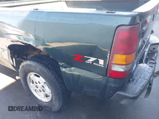 2002 Chevrolet Silverado 1500 LT with VIN 1GCEK19T62E289636, listed as a IAAI auction lot 41726432 with 326,816 mi miles. Bid and sale history available at carsss.com. Image 6.