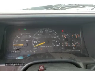 1999 Chevrolet Tahoe Z71 with VIN 1GNEK13R1XJ365475, listed as a Copart auction lot 56258175 with 184,647 mi miles and Clean Title. Bid and sale history available at DreamBid. Image 9.