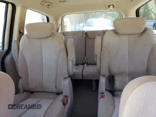 2010 Kia Sedona LX with VIN KNDMG4C33A6359612, listed as a Copart auction lot 55347545 with 197,699 mi miles and Clean Title. Bid and sale history available at carsss.com. Image 10.