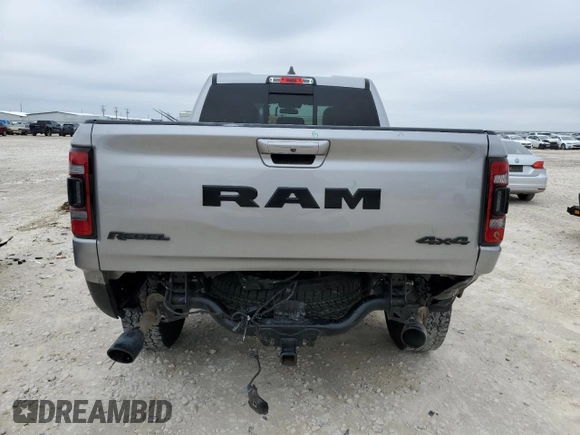 2019 Ram 1500 Rebel z VIN 1C6SRFET0KN841074, wystawiony jako Copart lot #45288845 z przebiegiem 74 013 mil mil oraz Szkoda całkowita • Salvage title. Historia ofert i sprzedaży dostępna na DreamBid. Obrazek 6.