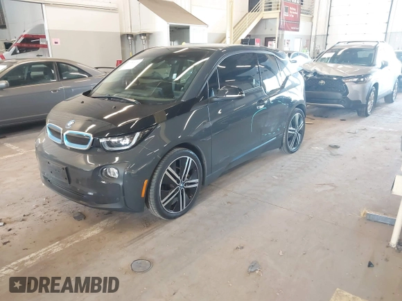2015 BMW i3 z VIN WBY1Z2C5XFV556131, wystawiony jako IAAI lot #42050070 z przebiegiem 60 889 mil mil oraz . Historia ofert i sprzedaży dostępna na DreamBid. Obrazek 2.