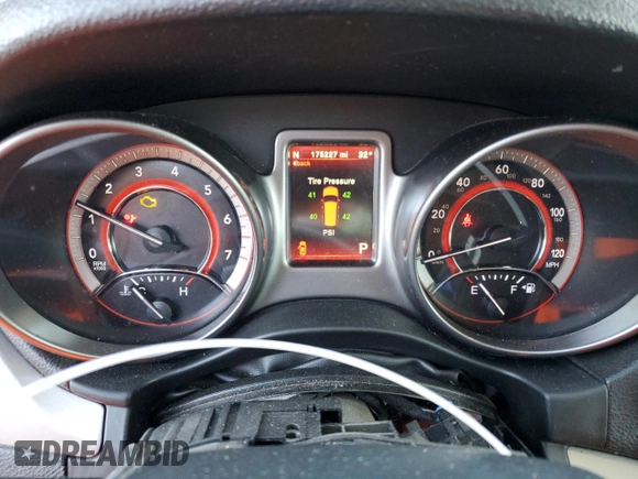 2017 Dodge Journey Crossroad Plus with VIN 3C4PDDGG2HT596465, listed as a Copart auction lot 41342625 with 175,227 mi miles and Salvage title. Bid and sale history available at DreamBid. Image 9.