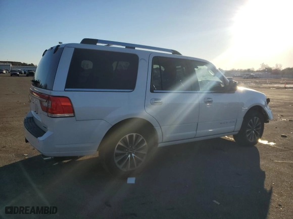 2015 Lincoln Navigator with VIN 5LMJJ2JT7FEJ14619, listed as a Copart auction lot 41954665 with 49,600 mi miles and Salvage Title. Bid and sale history available at carsss.com. Image 3.
