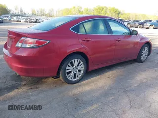 2009 Mazda 6 i Touring with VIN 1YVHP82A095M25943, listed as a IAAI auction lot 42197635 with 208,363 mi miles. Bid and sale history available at carsss.com. Image 4.
