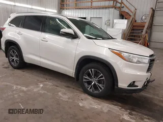2016 Toyota Highlander XLE z VIN 5TDJKRFH8GS242509, wystawiony jako IAAI lot #41217281 z przebiegiem 203 373 mil mil oraz . Historia ofert i sprzedaży dostępna na DreamBid. Obrazek 1.