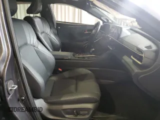 2024 Toyota Crown XLE with VIN JTDAAAAF7R3029615, listed as a Copart auction lot 75395474 with 19,243 mi miles and Non Repairable. Bid and sale history available at carsss.com. Image 7.