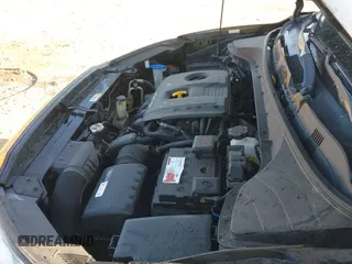 2018 Hyundai Kona SE z VIN KM8K12AA8JU088908, wystawiony jako IAAI lot #43112539 z przebiegiem 95 578 mil mil oraz . Historia ofert i sprzedaży dostępna na DreamBid. Obrazek 19.