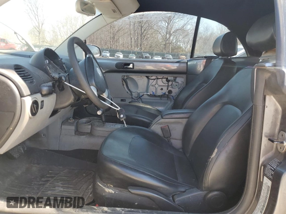 2005 Volkswagen Beetle GL with VIN 3VWBM31Y85M370262, listed as a Copart auction lot 50468395 with 168,165 mi miles and Clean Title. Bid and sale history available at DreamBid. Image 7.