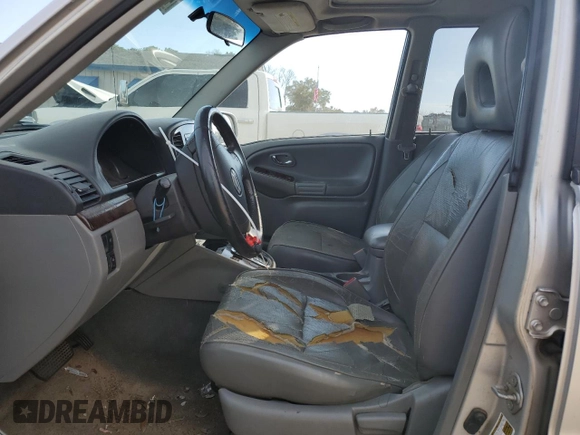 2004 Suzuki XL-7 LX with VIN JS3TY92V744104987, listed as a Copart auction lot 43455315 with 211,431 mi miles and Salvage Title. Bid and sale history available at carsss.com. Image 7.
