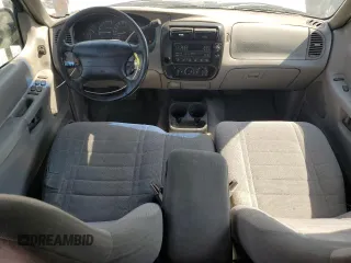 1997 Ford Explorer XL z VIN 1FMDU32E3VZB49226, wystawiony jako Copart lot #73610834 z przebiegiem 236 649 mil mil oraz Czysty tytuł • Clean title. Historia ofert i sprzedaży dostępna na DreamBid. Obrazek 8.