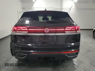 2024 Volkswagen Atlas SE with VIN 1V2HE2CA2RC231772, listed as a Copart auction lot 58084705 with 61,694 mi miles and Clean title. Bid and sale history available at DreamBid. Image 6.