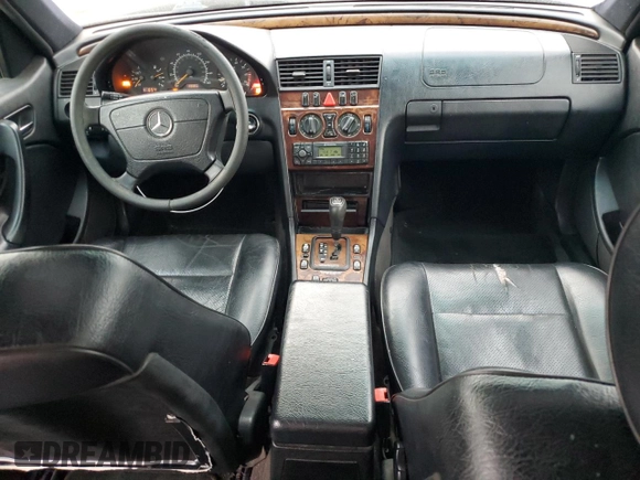 2000 Mercedes-Benz C 230 Kompressor with VIN WDBHA24G4YF929022, listed as a Copart auction lot 76266134 with 197,452 mi miles and Clean Title. Bid and sale history available at carsss.com. Image 8.
