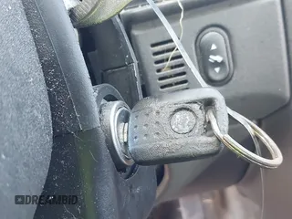 2004 Mercury Mountaineer Convenience с VIN 4M2DU86W84ZJ20303, выставлен на аукционе IAAI как лот 42669716 с пробегом 168 034 миль миль и . История ставок и продаж доступна на DreamBid. Изображение 11.