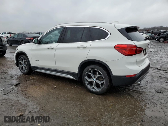2017 BMW X1 xDrive28i with VIN WBXHT3C35H5F72686, listed as a Copart auction lot 39070823 with 41,723 mi miles. Bid and sale history available at carsss.com. Image 2.