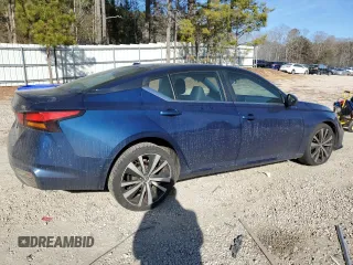 2019 Nissan Altima SR with VIN 1N4BL4CV8KC131019, listed as a Copart auction lot 43117245 with 132,327 mi miles and Salvage Title. Bid and sale history available at carsss.com. Image 3.