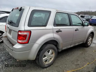 2009 Ford Escape XLS with VIN 1FMCU02779KB55136, listed as a Copart auction lot 81513864 with 108,906 mi miles and Salvage title. Bid and sale history available at DreamBid. Image 3.
