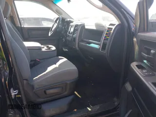 2013 Ram 1500 ST z VIN 1C6RR7FP8DS611213, wystawiony jako IAAI lot #41384202 z przebiegiem 155 734 mil mil oraz . Historia ofert i sprzedaży dostępna na DreamBid. Obrazek 5.