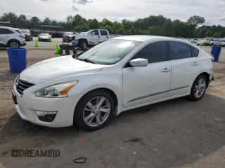 2015 Nissan Altima SV z VIN 1N4AL3AP8FC204793, wystawiony jako Copart lot #59116145 z przebiegiem 127 971 mil mil oraz Szkoda całkowita • Salvage title. Historia ofert i sprzedaży dostępna na DreamBid. Obrazek 1.