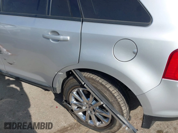 2013 Ford Edge SEL with VIN 2FMDK3JC3DBE33138, listed as a IAAI auction lot 41793707 with 119,115 mi miles. Bid and sale history available at carsss.com. Image 6.