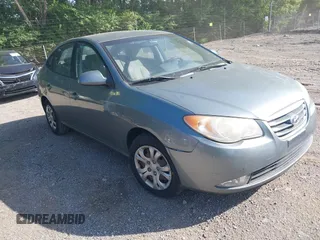 2010 Hyundai Elantra GLS z VIN KMHDU4AD1AU904637, wystawiony jako IAAI lot #42290531 z przebiegiem 177 891 mil mil oraz . Historia ofert i sprzedaży dostępna na DreamBid. Obrazek 1.