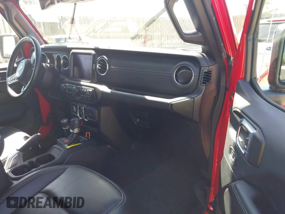 2023 Jeep Wrangler Sahara z VIN 1C4JJXP63PW568190, wystawiony jako IAAI lot #42133650 z przebiegiem 32 347 mil mil oraz . Historia ofert i sprzedaży dostępna na DreamBid. Obrazek 5.