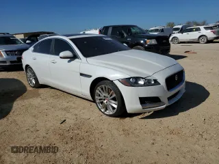 2016 Jaguar XF 35t Premium with VIN SAJBD4BV1GCY10728, listed as a Copart auction lot 85947374 with 123,769 mi miles and Clean Title. Bid and sale history available at carsss.com. Image 4.